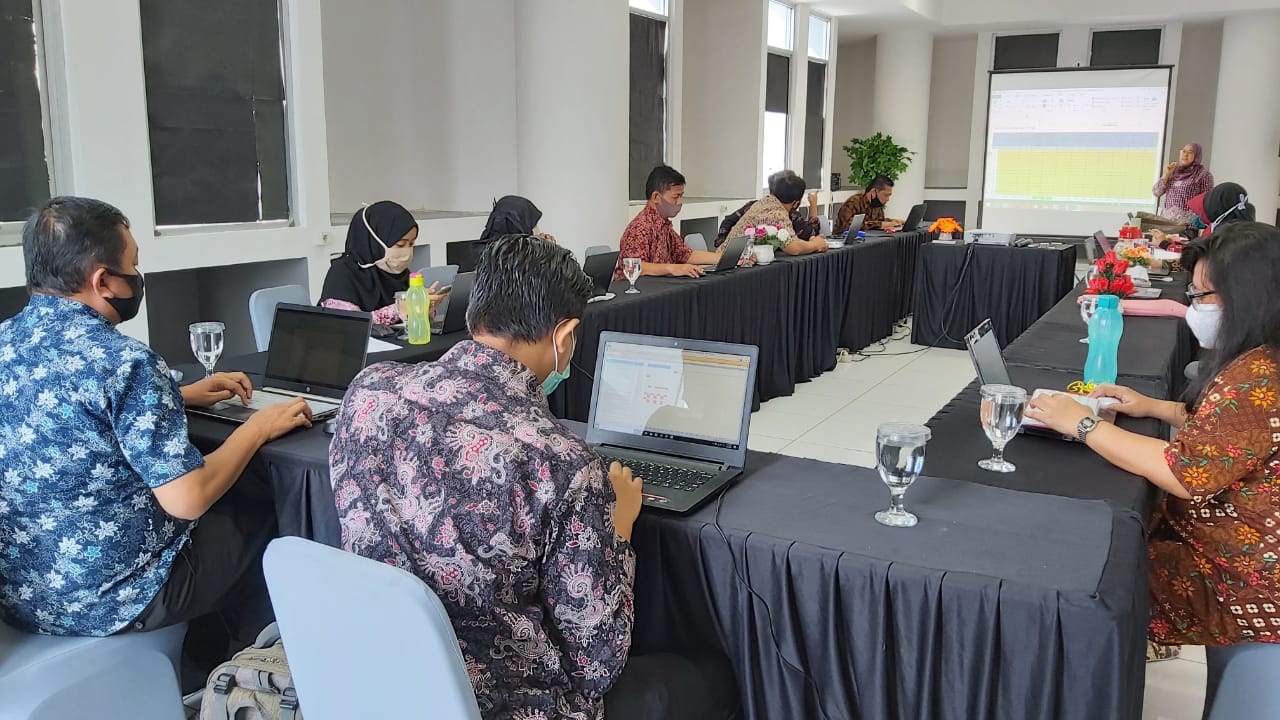 Pendampingan Penyusunan LED Dan LKPS Versi 4.0 Di Program Studi Teknologi Informasi